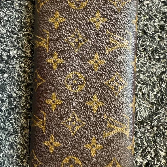 Louis Vuitton Monogram Wallet - Picture 3 of 9